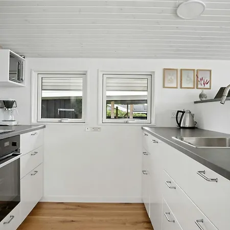 Dom wakacyjny Newly Renovated With Aarhus Bay Views *