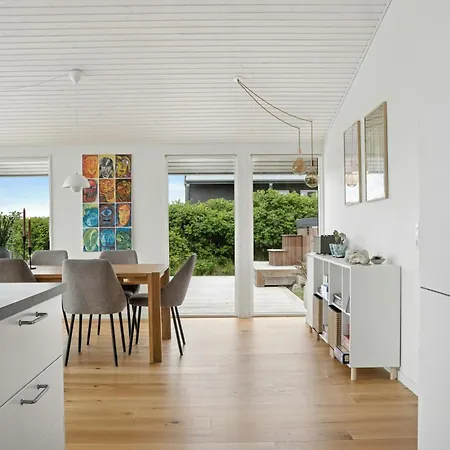 Newly Renovated With Aarhus Bay Views 펜션 *