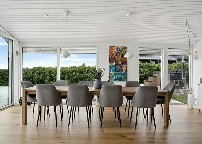 Newly Renovated With Aarhus Bay Views *